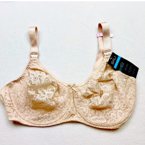 BALI Lace N Smooth Underwire Bra New With Tags Size 40D - Picture 2 of 3